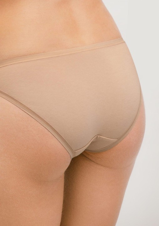 figi-damskie-bawelniane-2pack-ze-srednim-stanem-bezowe-129-cotton-kleo_5.jpg