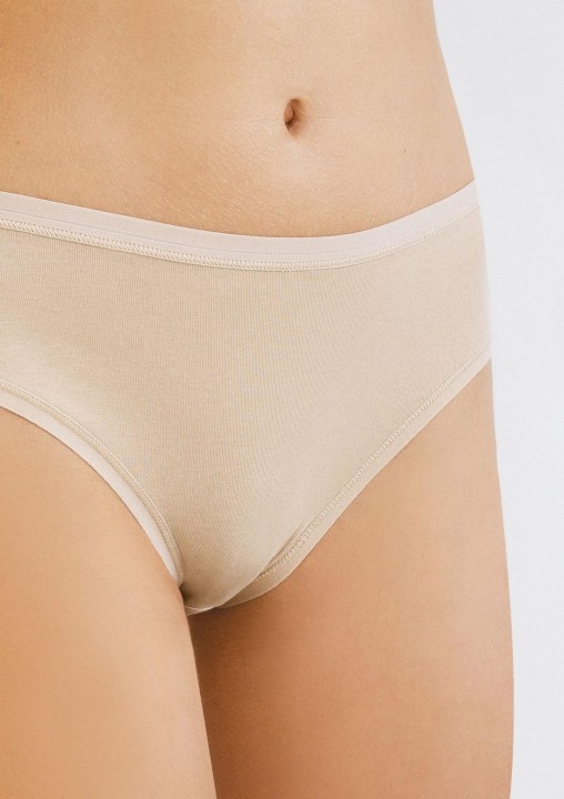 figi-damskie-bawelniane-2pack-klasyczne-z-wyzszym-stanem-bezowe-3146-cotton-kleo_6.jpg
