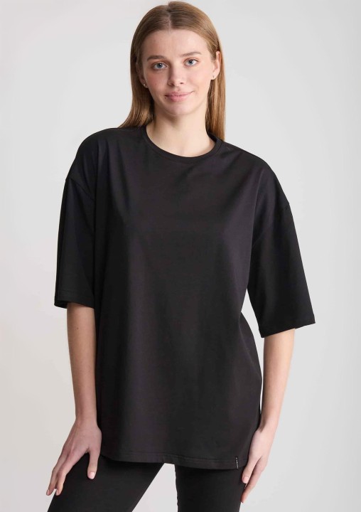 t-shirt-dla-niej-i-dla-niego-oversize-z-bawelny-czesanej-czarny-unisex-delta-naviale_2.jpg