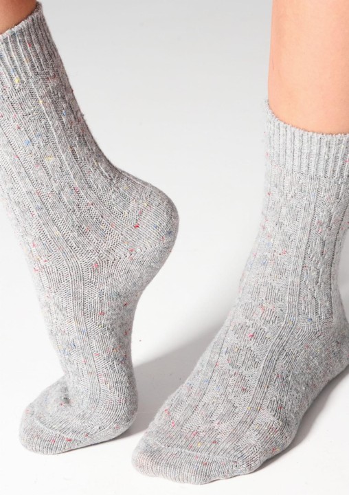skarpetki-damskie-z-welna-2pack-warkoczowy-splot-bialy-szary-w27-wool-dots-legs_4.jpg