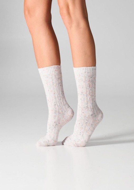 skarpetki-damskie-z-welna-2pack-warkoczowy-splot-bialy-szary-w27-wool-dots-legs_7.jpg