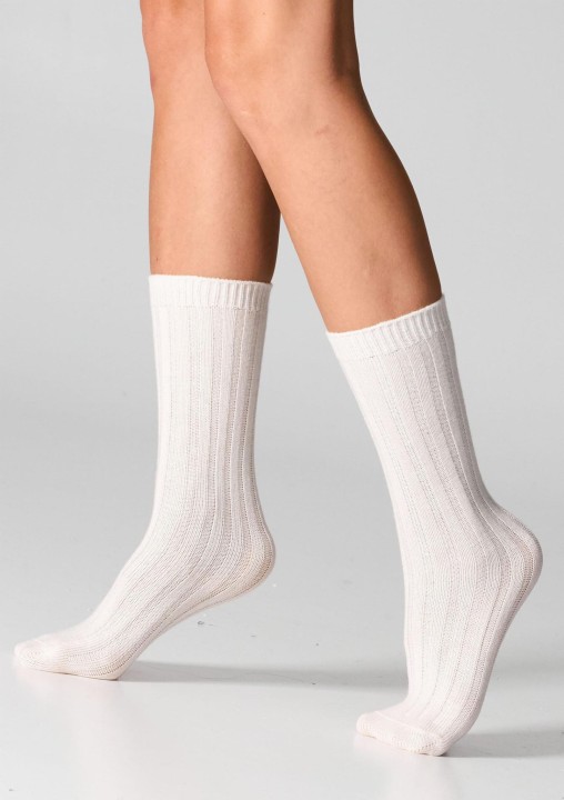 skarpetki-damskie-z-angora-krolicza-2pack-biale-w22-angora-rabbit-legs_3.jpg