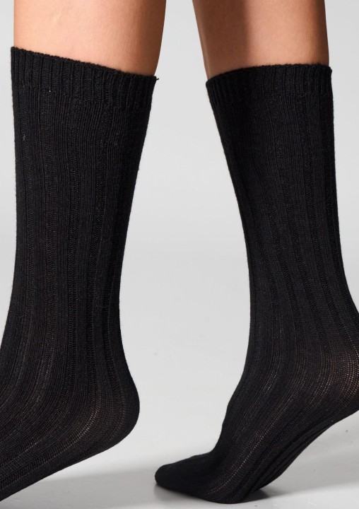 skarpetki-damskie-z-angora-krolicza-2pack-czarne-w22-angora-rabbit-legs_5.jpg