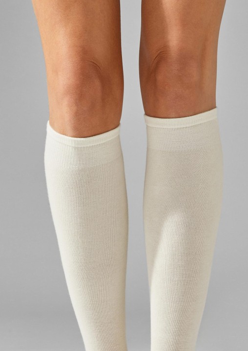 podkolanowki-damskie-bawelniane-2pack-gladkie-biale-108-legs_3.jpg