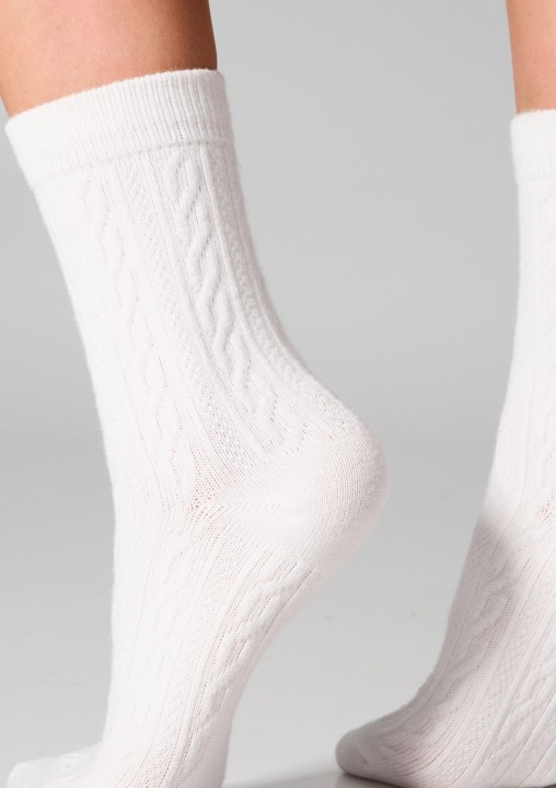 skarpetki-damskie-bawelniane-2pack-faktura-warkocza-biale-wc28-velvet-legs_4.jpg