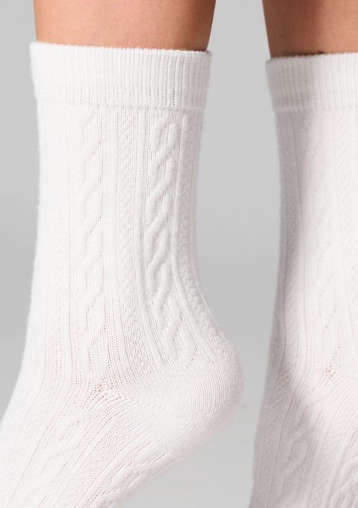 skarpetki-damskie-bawelniane-2pack-faktura-warkocza-biale-wc28-velvet-legs_5.jpg