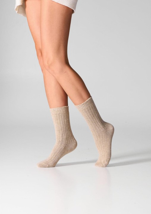 skarpetki-damskie-z-welna-merynosow-i-kaszmirem-bez-scm26-legs_3.jpg