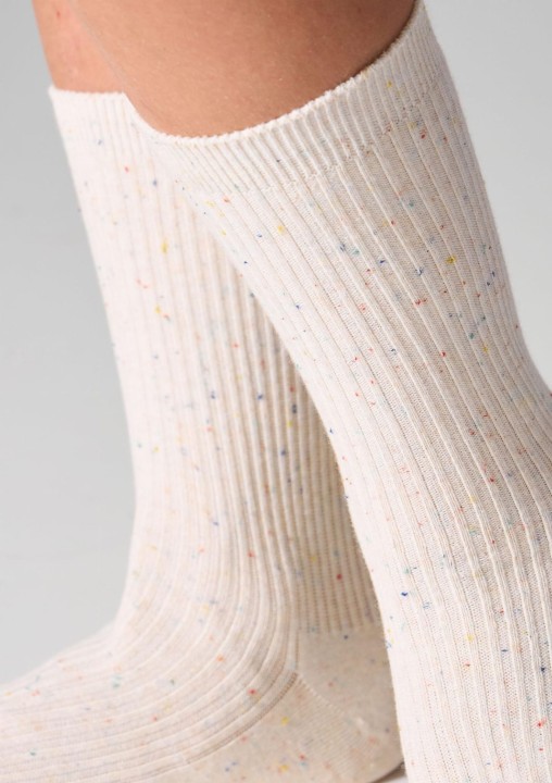 skarpetki-damskie-bawelniane-2pack-prazkowane-milk-sky-g19-legs_4.jpg