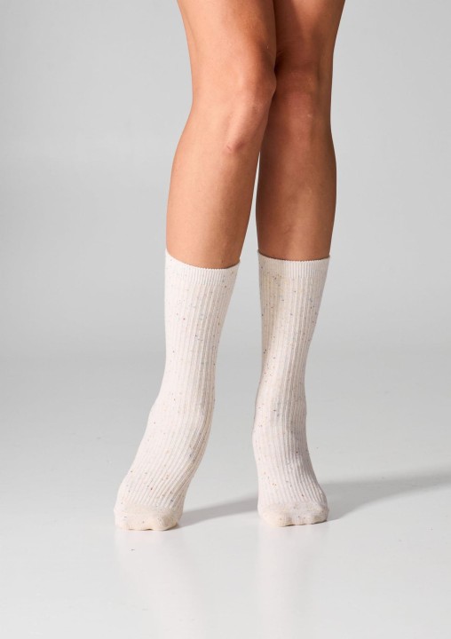 skarpetki-damskie-bawelniane-2pack-prazkowane-milk-sky-g19-legs_1.jpg